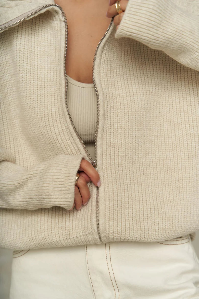 Strickjacke | beige - coming soon