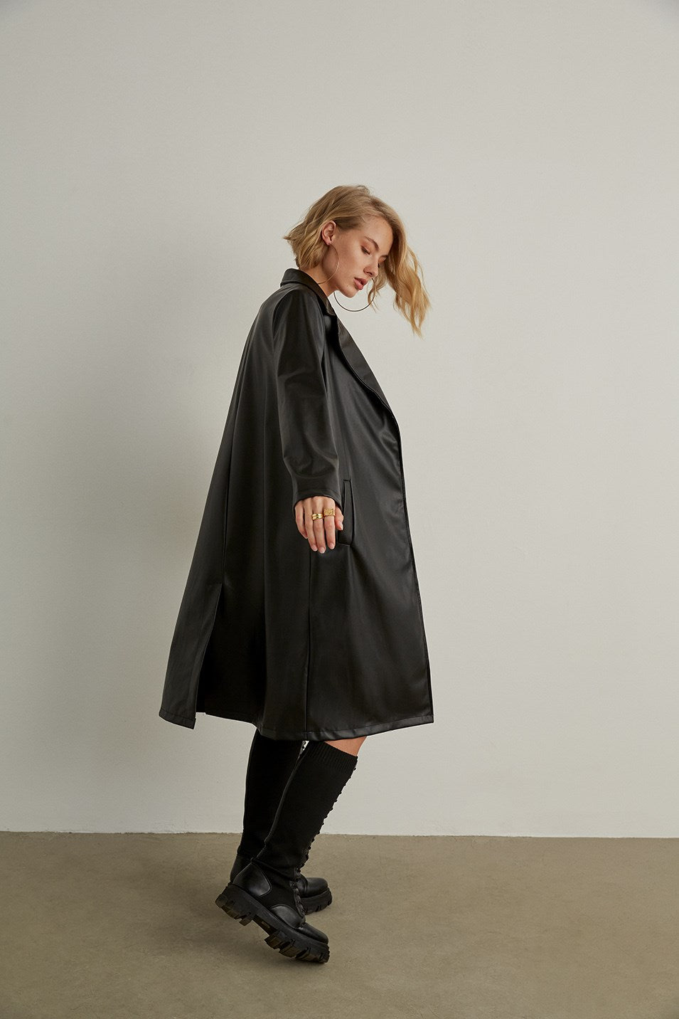 leichter Leder Trenchcoat mit Gürtel- schwarz