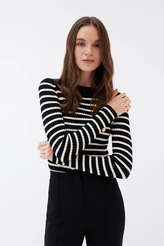 gestreifter Strickpullover - schwarz